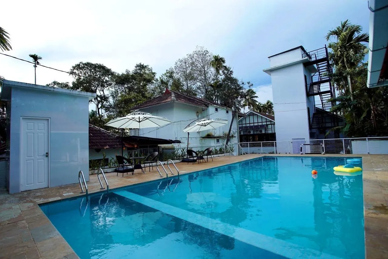 Bamboo Lagoon Backwater Front Resort Alappuzha 3*,  India