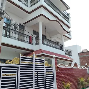 Varuna Palace , Near Mandir & Ghat's 3*, Varanasi Indien