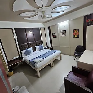 A Family Oppera Near Igi Airport 4*, New Delhi Inde
